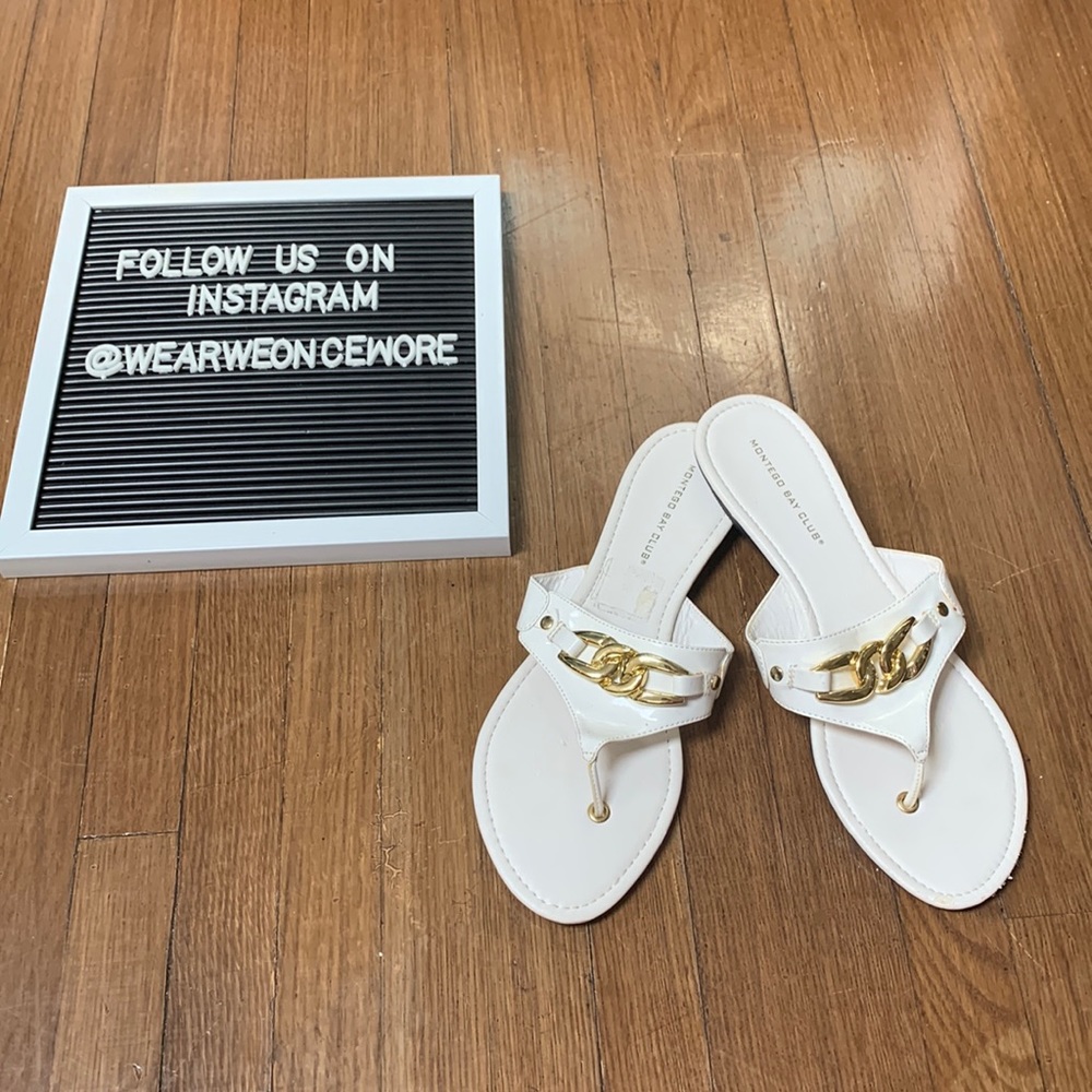 White Sandal w Gold Chain Detail